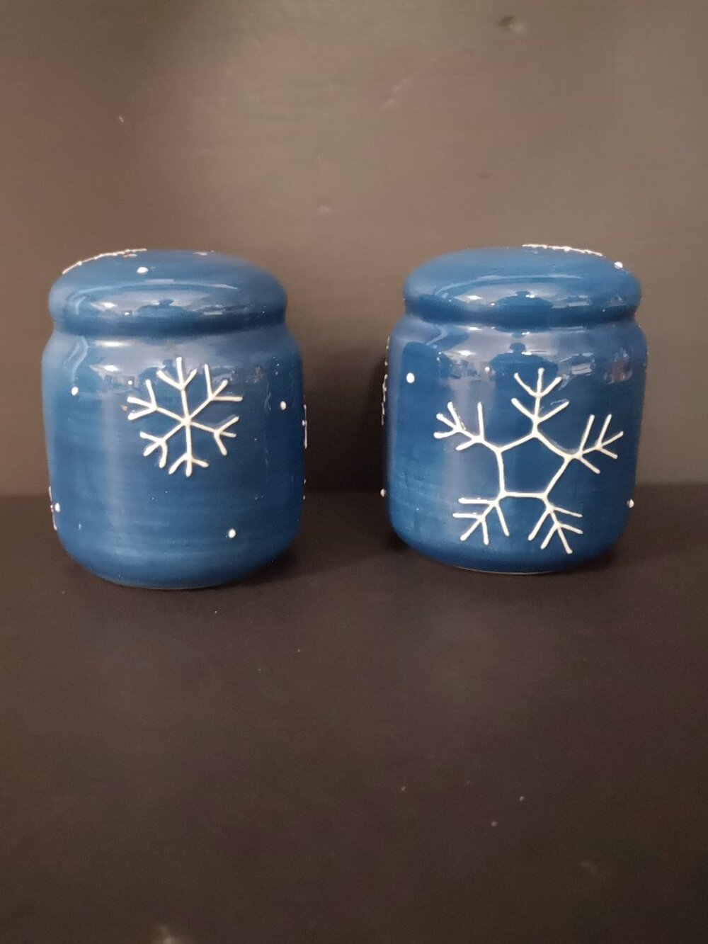 Salt & Pepper Shakers Dark Blue w/ Hand Painted White Snowflakes 3" High 3"